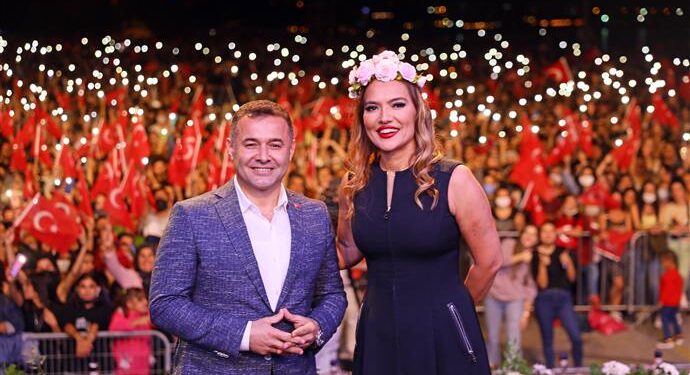 CUMHURİYET’İN 98. YILINA ÖZEL MUHTEŞEM KONSER