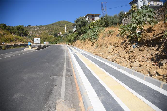 KUZEY ALANYA’YA KESİNTİSİZ KALDIRIM ÇEVRE YOLUNDAN KURŞUNLU MEVKİİ’NE KESİNTİSİZ ULAŞIM