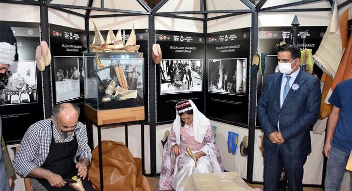 800. YIL SERGİLERİ BÜYÜK İLGİ GÖRÜYOR