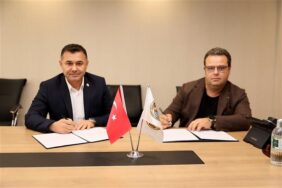 ALANYA BELEDİYESİ İLE BUDAMA ATIKLARI GÜBREYE DÖNÜŞÜYOR