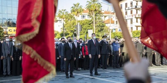 ATATÜRK VEFATININ 83. YILINDA ÖZLEMLE ANILDI
