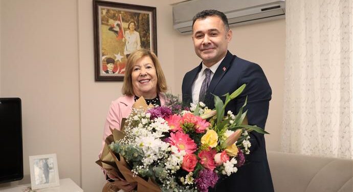 BAŞKAN YÜCEL İLKOKUL ÖĞRETMENİNİ ZİYARET ETTİ