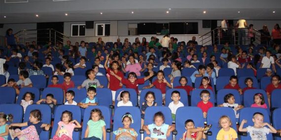 SEZONUN İLK ÇOCUK OYUNU ‘YAĞMUR TAŞI’ GÖSTERİME GİRİYOR