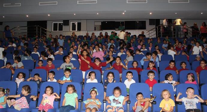 SEZONUN İLK ÇOCUK OYUNU ‘YAĞMUR TAŞI’ GÖSTERİME GİRİYOR