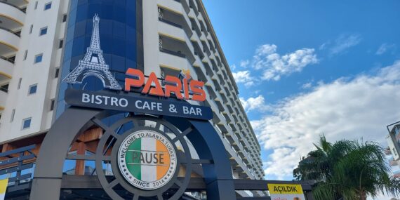 Paris Bistro Cafe & Bar Hizmete girdi