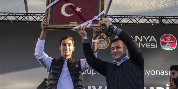 ALANYA DÜNYA ŞAMPİYONU TOPRAK’I KARŞILADI