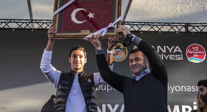 ALANYA DÜNYA ŞAMPİYONU TOPRAK’I KARŞILADI