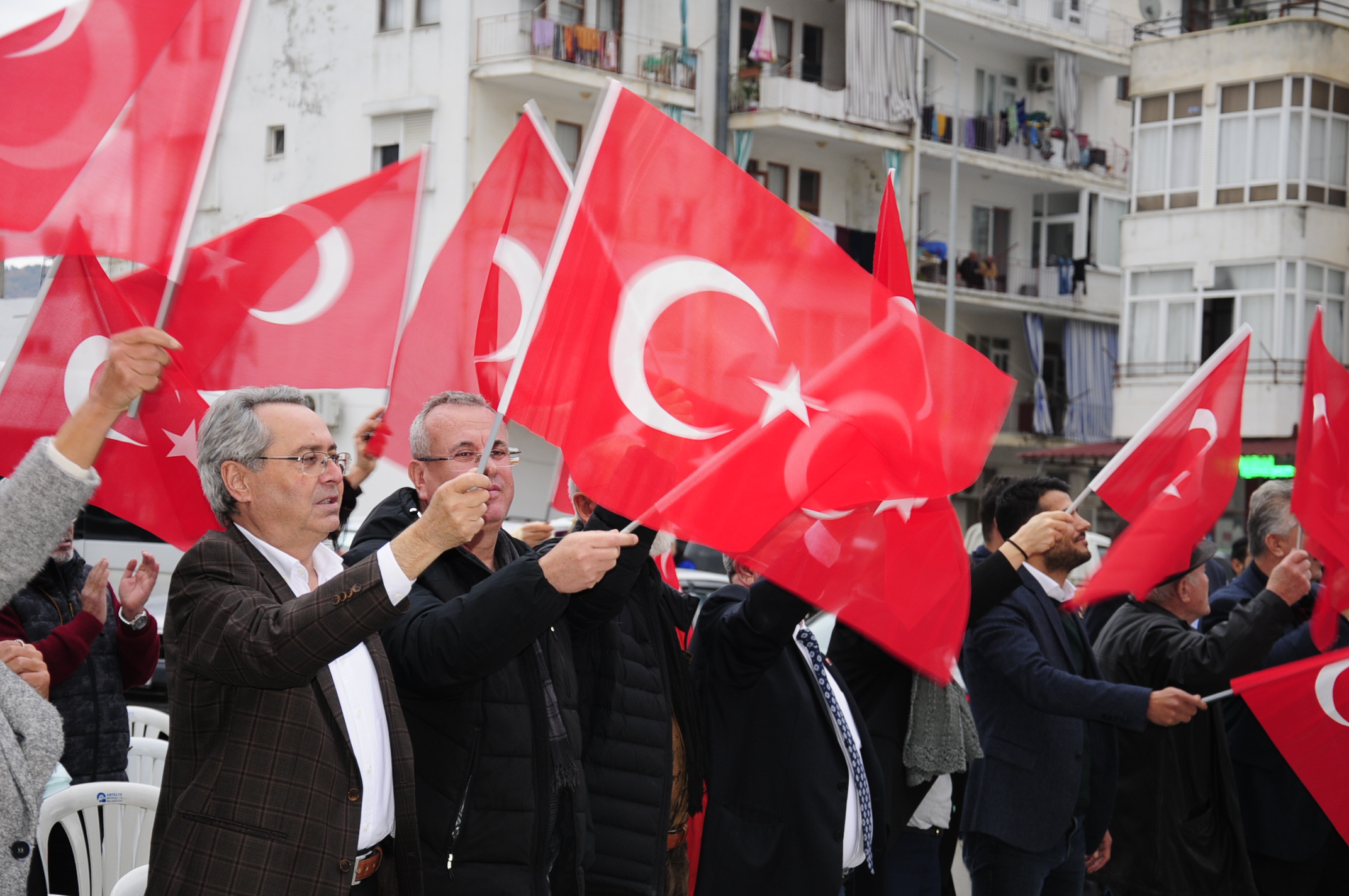 CHP’den Muhteşem açılış