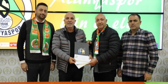Emlakçılardan Alanyaspor’a destek