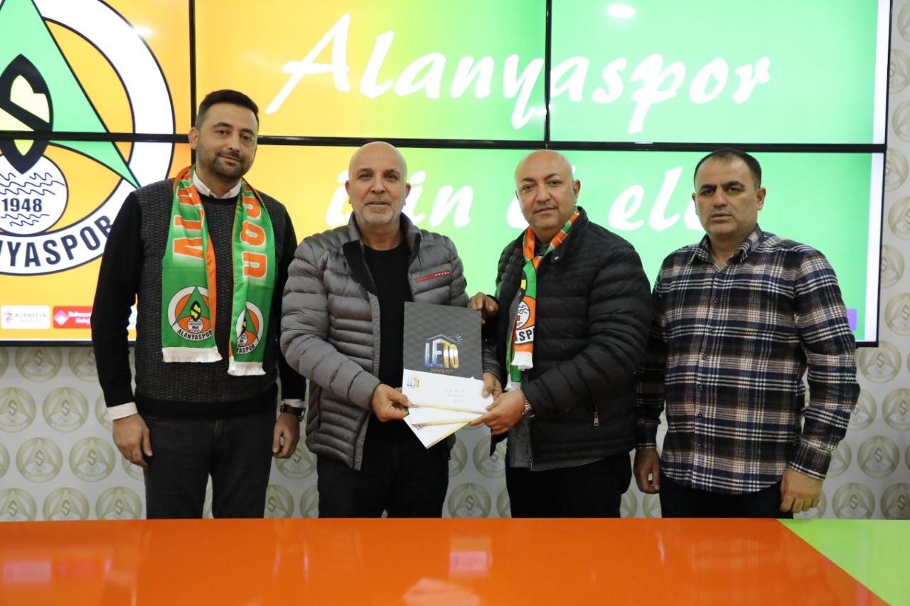 Emlakçılardan Alanyaspor’a destek