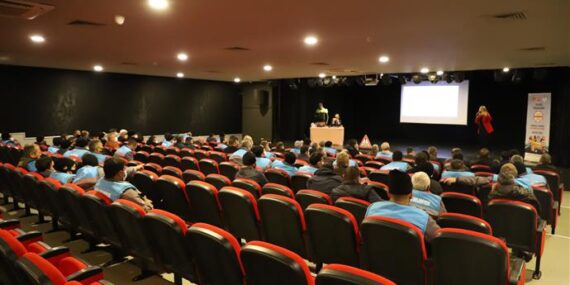ALANYA BELEDİYESİ ŞOFÖRLERİNE TRAFİK EĞİTİMİ VERİLDİ