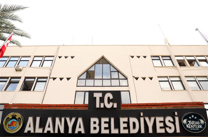 ALANYA BELEDİYESİ ZORLU KIŞ ŞARTLARINDA KALACAK YERİ OLMAYAN VATANDAŞLARA BARINMA İMKÂNI SUNUYOR