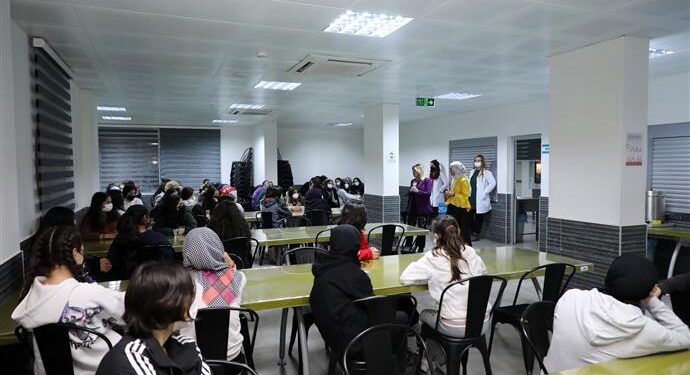 ALANYA BELEDİYESİ’NDEN ÖĞRENCİLERE DİYETİSYEN VE PSİKOLOG DESTEĞİ