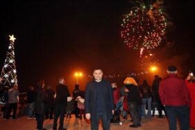 BAŞKAN YÜCEL YENİ YILDA GÖREV BAŞINDAKİ KOLLUK KUVVETLERİNİ VE SAĞLIK ÇALIŞANLARINI UNUTMADI