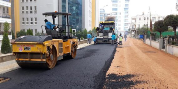 Mahmutlar 131. Sokak’ta Sıcak asfalt çalışması