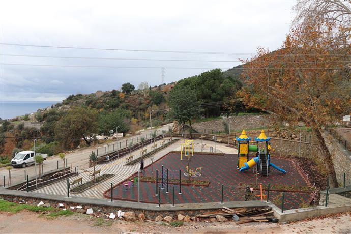 ALANYA BELEDİYESİ ÇOCUKLARIN YÜZÜNÜ GÜLDÜRMEYE DEVAM EDİYOR