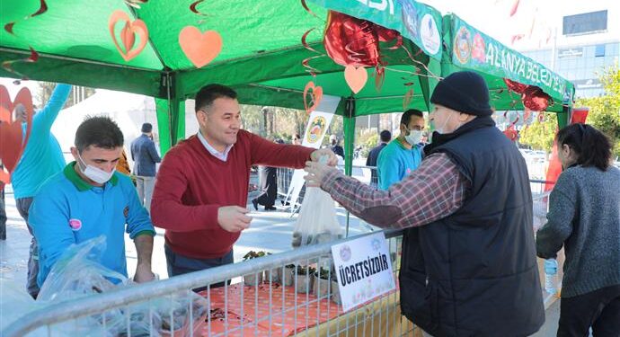 ALANYA BELEDİYESİ’NDEN SEVGİLİLER GÜNÜ HEDİYESİ