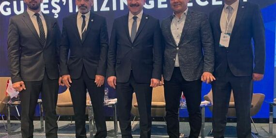 BAŞKAN YÜCEL ANTALYA’DA DÜZENLENEN 2022 YAĞLI GÜREŞ FORUMU’NA KATILDI