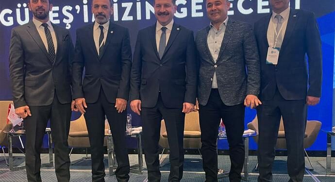 BAŞKAN YÜCEL ANTALYA’DA DÜZENLENEN 2022 YAĞLI GÜREŞ FORUMU’NA KATILDI