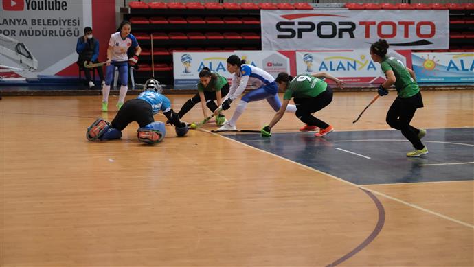 KADINLAR SALON HOKEYİ SÜPER LİG 2. ETAP ŞAMPİYONU GAZİANTEP DORUK