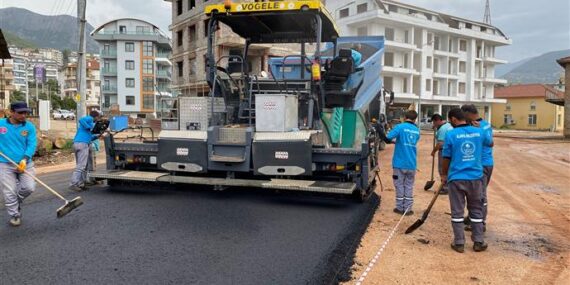 OBA ÇARŞAMBA CADDESİ YENİLENDİ