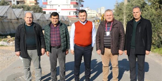 PAYALLAR MAHALLESİ’NDE ÇAMUR YOL CADDESİ SİL BAŞTAN YENİLENİYOR