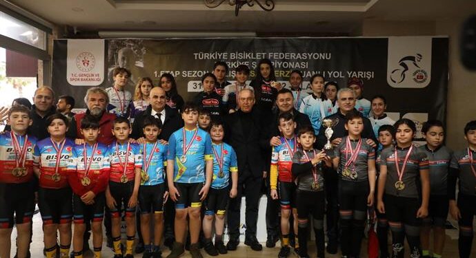 Türkiye şampiyonası 1. Etap Hasan Terzi bisiklet puanlı yol yarışı sona erdi