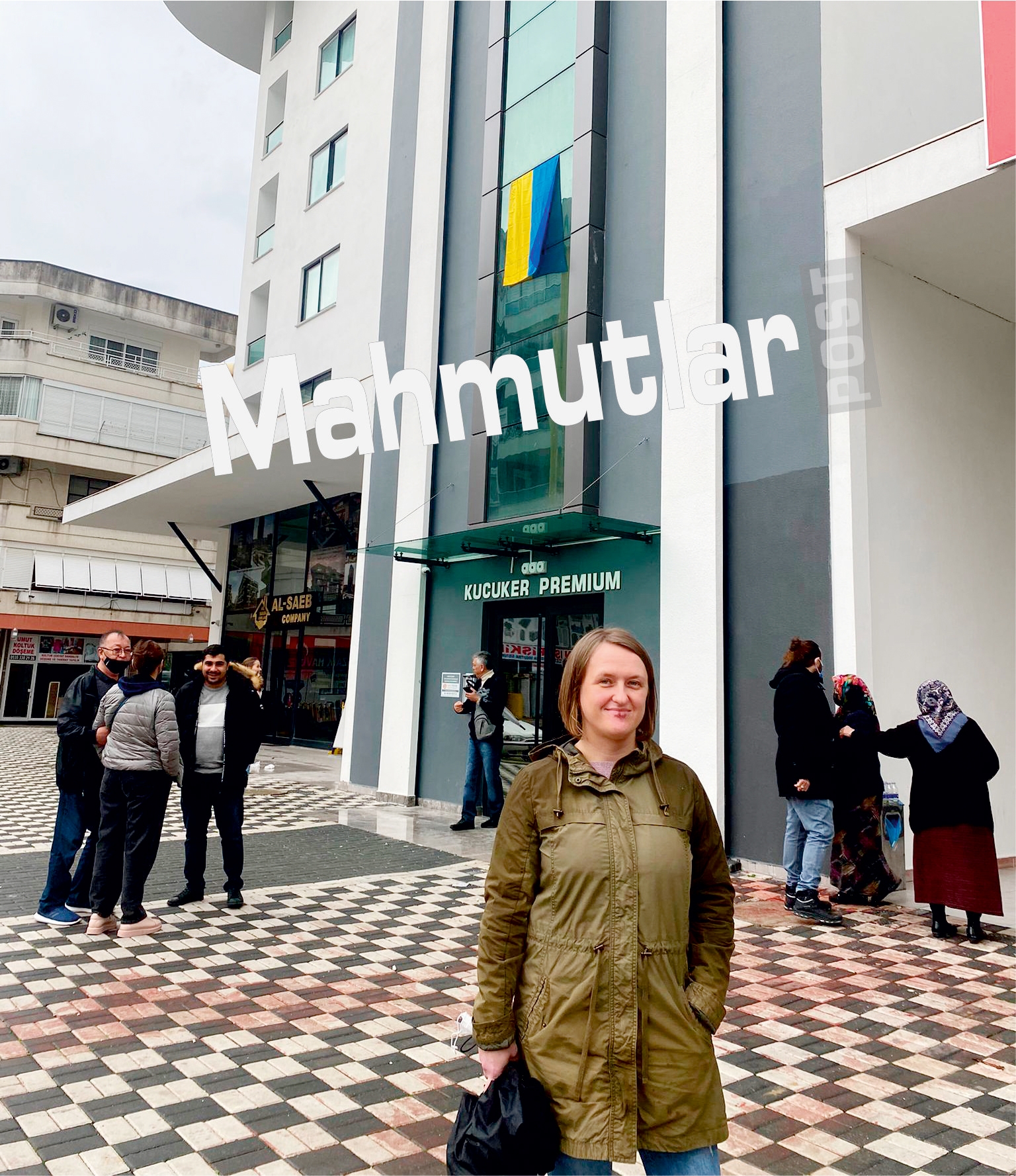 Mahmutlar’da yaşayan Ukraynalılar Bayraklarını astılar