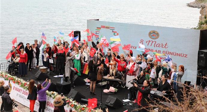 ALANYA BELEDİYESİ 8 MART’TA 80 ÜLKEDEN KADINLARI BİR ARAYA GETİRDİ