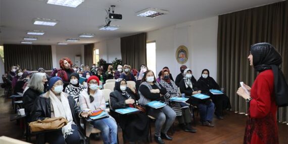 ALANYA BELEDİYESİ ALANYALI KADINLARI SEMİNERDE BULUŞTURDU