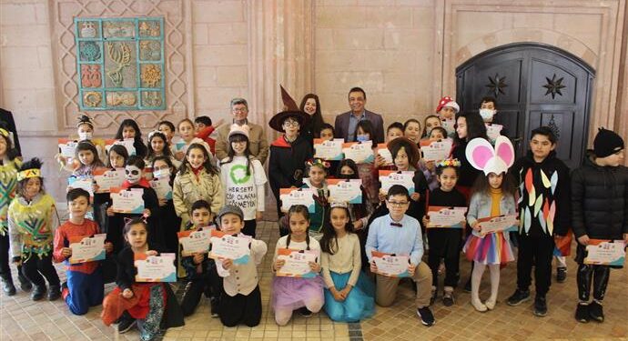 Yaratıcı drama kursu ilk mezunlarını verdi