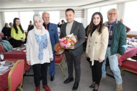 BAŞKAN YÜCEL YAŞLILARI YEMEKTE AĞIRLADI