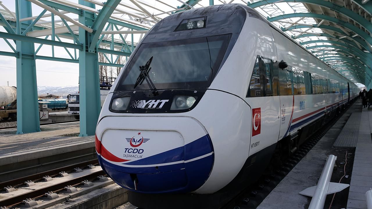 Tren bizi Es geçti