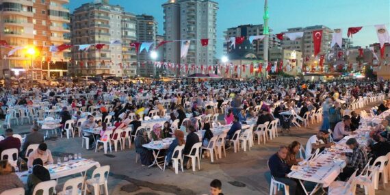 Yücel, “2022 Mahmutlar’ın yılı olacak demiştik sözümüzü tutuyoruz”
