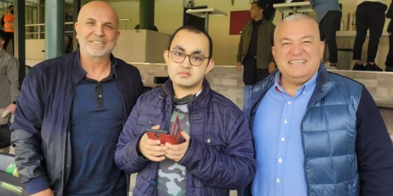 Şahin Alanyaspor maçını otizmli İlter ile izledi