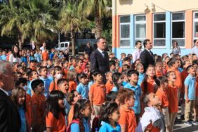 kaymakam_urkmezer_mahmutlar_ilkokulu_nu_ziyaret_etti_h74010_c1ac2