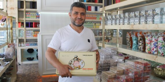 Alanyalıları 38 yıldır çikolata ile mutlu ediyorlar
