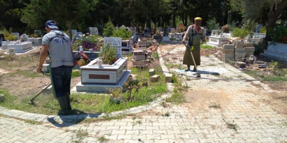 Mezarlıklar bayram ziyaretine hazırlanıyor