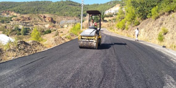 Alanya’nın kırsal yollarında kış hazırlıkları sürüyor