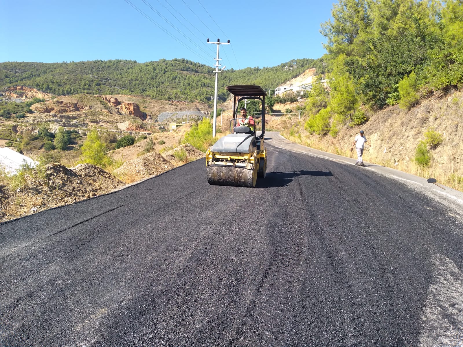 Alanya’nın kırsal yollarında kış hazırlıkları sürüyor