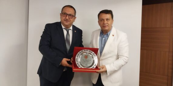 Alanya medyasının duayeni ‘Onursal Başkan’ seçildi