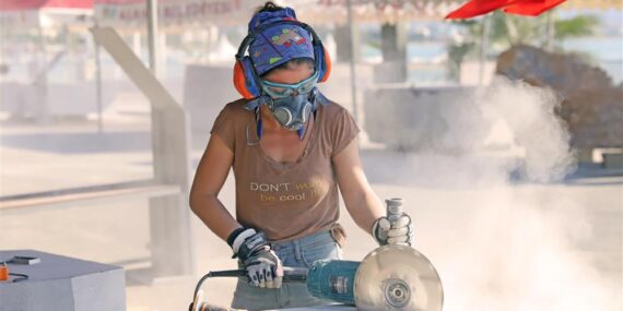 17. ALANYA ULUSLARARASI TAŞ HEYKEL SEMPOZYUMU BAŞLADI