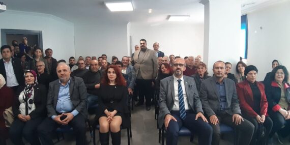 Alper Arıkan mazbatayı aldı