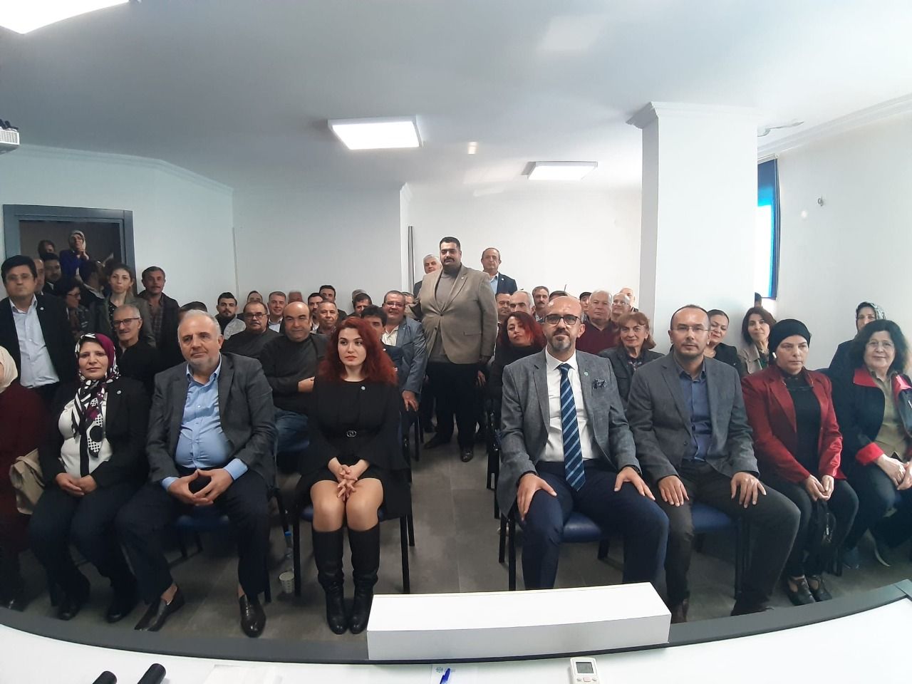 Alper Arıkan mazbatayı aldı