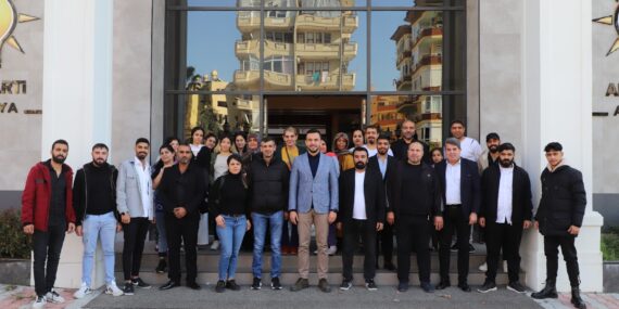 AK PARTİ’DEN GÖVDE GÖSTERİSİ