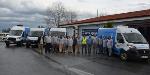 Alanya Aşevi ihtiyaç sahiplerinin yanında