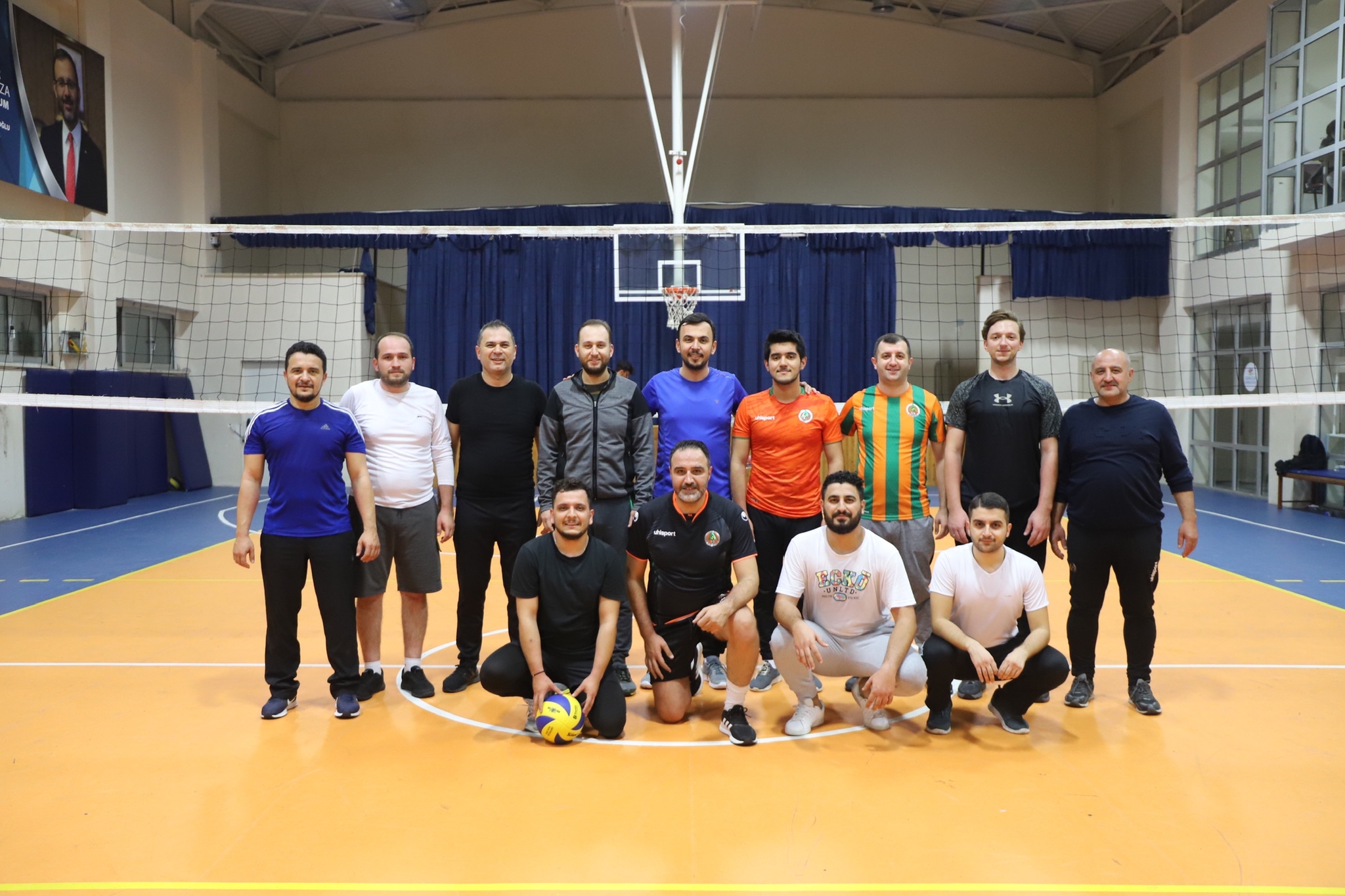 TOKLU GENÇLERİN İSTEĞİNİ KIRMADI