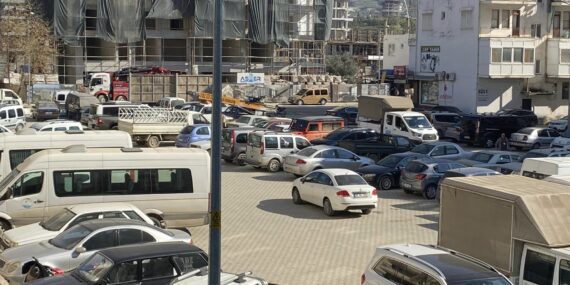 Mahmutlar’a Otopark şart!