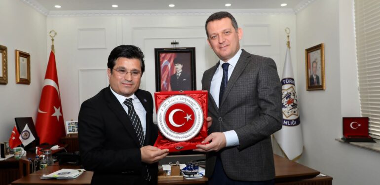 İYİ PARTİ’DEN KAYMAKAM ÜRKMEZER’E ZİYARET