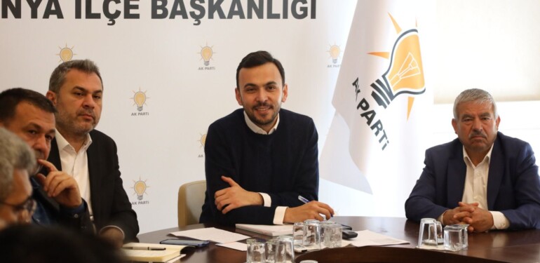AK PARTİ SEÇİM ÇALIŞMALARINA HIZ KESMEDEN DEVAM EDİYOR